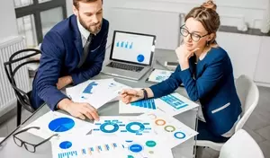 Understanding Financial Management Training: Concepts, Structures, and Practical Implications