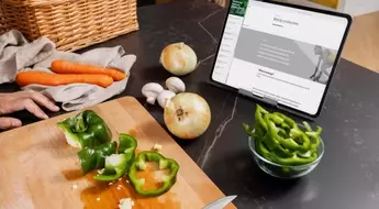 Nutritionist Training: Knowledge Systems, Clinical Applications