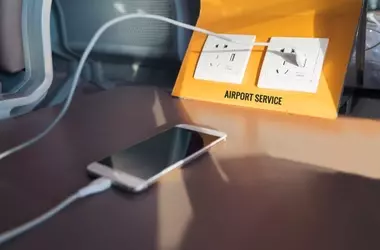 FBI warns consumers not to use public phone charging stations