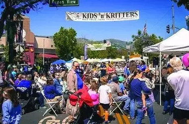 Family Celebration at Montrose: A Day Filled with Animals and Fun