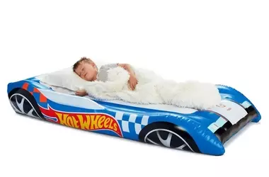 Revolutionizing Kids' Sleepovers with Themed Inflatable Beds