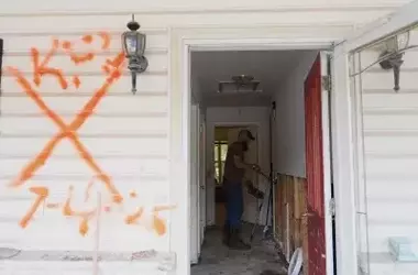 Texas Officials' Dual Stance on FEMA: Reliance Amidst Calls for Elimination