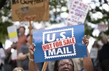 New Postmaster General Affirms Independent Status of U.S. Postal Service Amid Privatization Debates