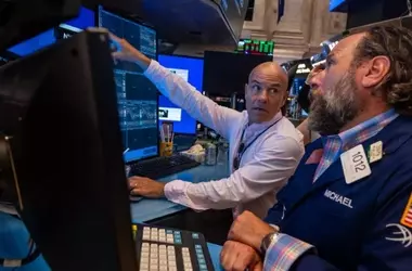 Global Markets Reel as New Tariffs and Weak Job Data Ignite Economic Fears