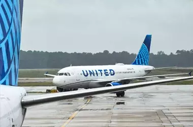 United Airlines Faces Widespread Disruptions Amidst Major Computer System Failure