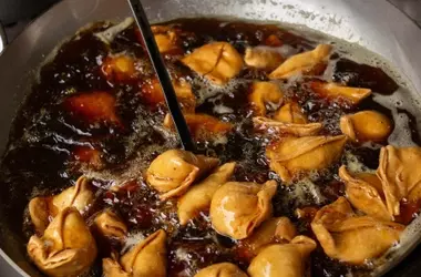 Samosas Under Scrutiny: India's Beloved Snack Sparks Health Debate
