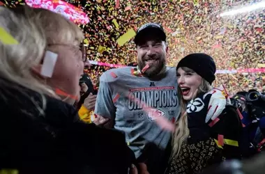 Pop Star Taylor Swift and NFL Tight End Travis Kelce Announce Engagement