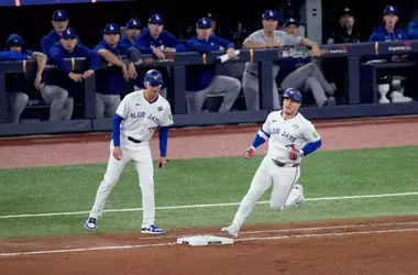 Blue Jays Triumph Over Dodgers in World Series Opener