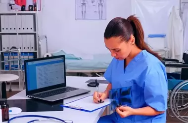 Medical Assistant Classes: Educational Structure, Core Concepts, and Training Context