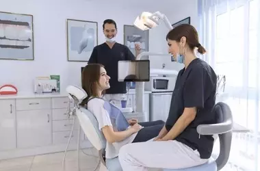 Dental Assistant Programs: Educational Structure, Core Concepts, and Training Context