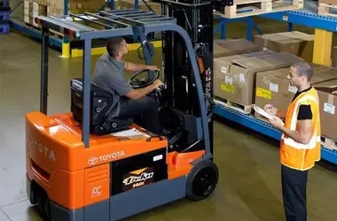 Forklift Training Certification: Purpose, Training Components, and Workplace Context