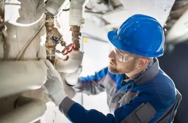 Plumber Courses: Educational Structure, Technical Scope, and Occupational Context