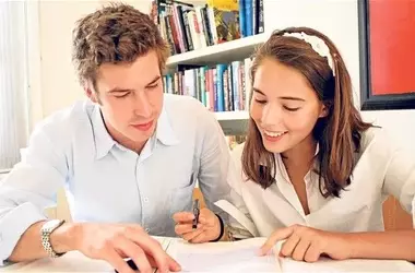 Online Language Tutor: Definition, Educational Foundations, and Digital Learning Context