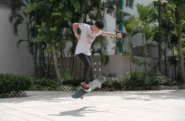 Skateboarding Instruction: A Technical and Pedagogical Overview