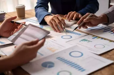 Financial Analysis Training: Concepts, Mechanisms, and Applications