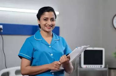 Nursing Courses: Educational Structure, Core Competencies, and Professional Contexts