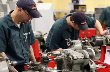 Navigating the World of Mechanical Trade School: A Practical Guide