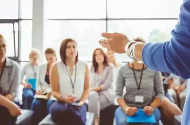 Sales Training: Definition, Principles, and Practical Applications