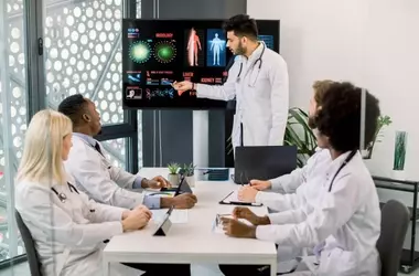 Understanding Clinical Medicine Training: Principles, Structures, and Mechanisms