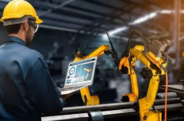 Equipment Maintenance Training: Principles, Methods, and Industrial Contexts