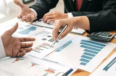 Financial Analysis Training: Principles, Analytical Models, and Decision-Making Frameworks