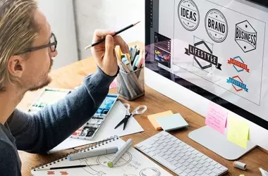 Graphic Design Training: A Neutral Examination of Structure, Processes, and Learning Outcomes