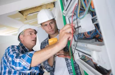 Electrical Technician Training — A Neutral Overview of Concepts, Systems